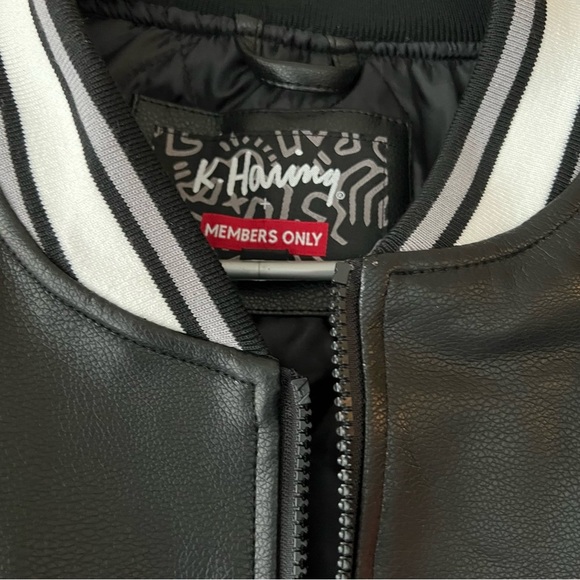 Keith Haring Members Only Varsity Faux Leather Bomber Jacket Heart Black Men XL - Picture 2 of 14